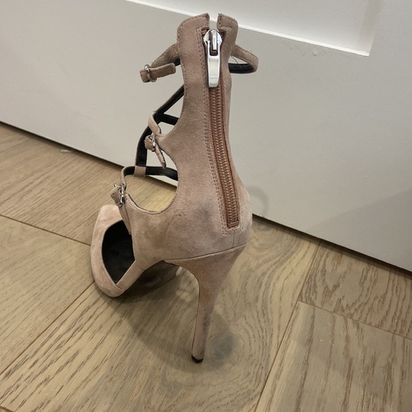 Kendall and Kylie brand blush pink heel - Picture 4 of 4